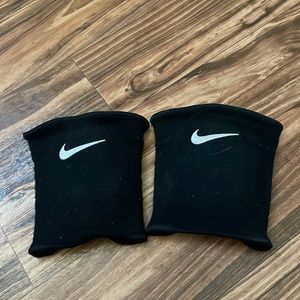 Women’s Nike Volleyball knee pads